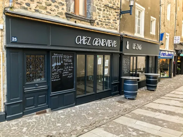 La devanture rue des Lacs