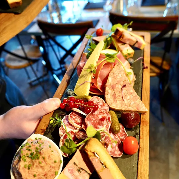 Planche de charcuteries à partager